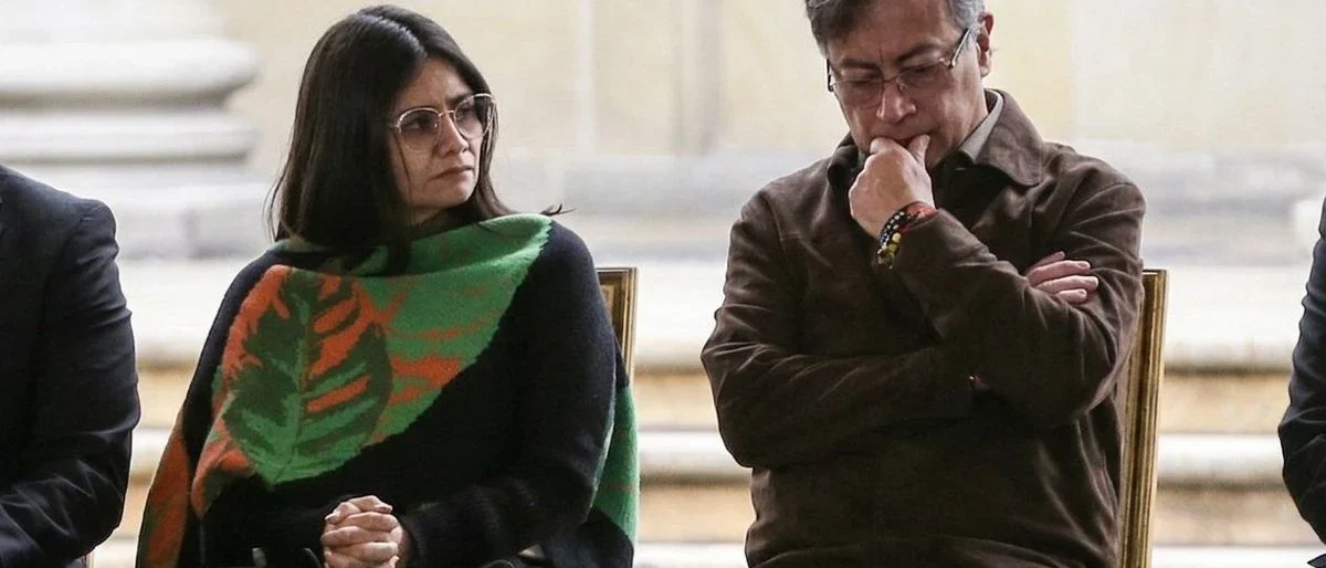 salida Angie Rodríguez — Oficializan Salida Angie Rodríguez del Fondo Adaptación: Decretan Insubsistencia