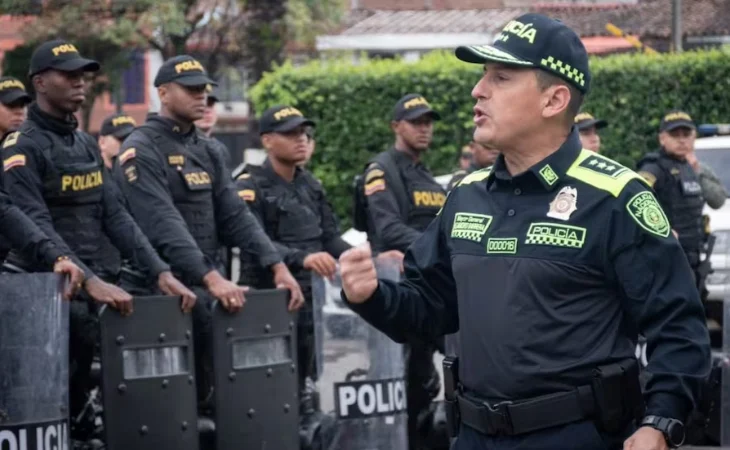 Nueva Cúpula Policía — Nueva Cúpula Policía Asume Liderazgo de Seguridad en Colombia