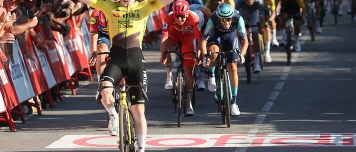 desempeño colombianos Vuelta — Desempeño colombianos Vuelta: los 'escarabajos' se preparan para la montaña en E