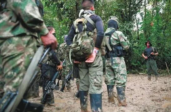Redes sociales reclutamiento — Alerta por Redes Sociales Reclutamiento de Menores en Conflicto Armado Colombian