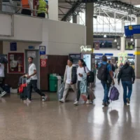 Salida Bogotá puente festivo — Más de 231.000 viajeros inician Salida Bogotá Puente Festivo en medio de emergen