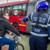 educación vial colegios — Gobierno decreta la implementación de educación vial en colegios colombianos