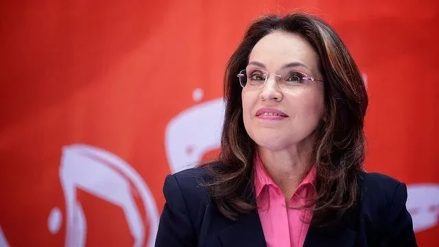 Participación iglesias educación — Ministerio de Educación defiende participación iglesias educación en estrategias